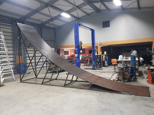 Next Gen Kicker ramp design with curved profile