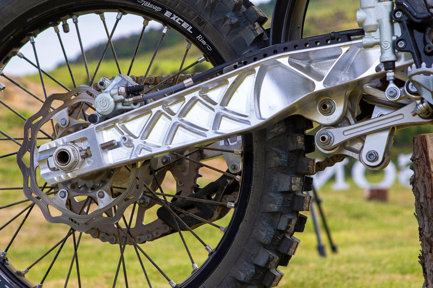 Billet aluminum swingarm developed to optimize geometry, performance and weight for the Shogun FMX Bike